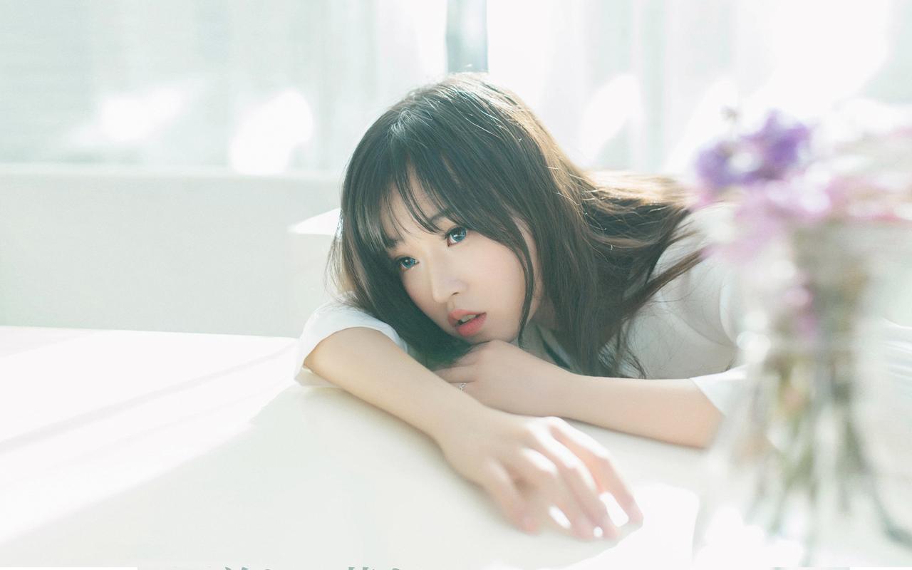 重庆高温天气持续 大熊猫等动物享夏日“清凉套餐”